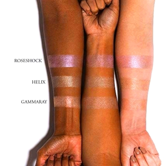 KVD Metal Crush Liquid Highlighter - Picture 2 of 5